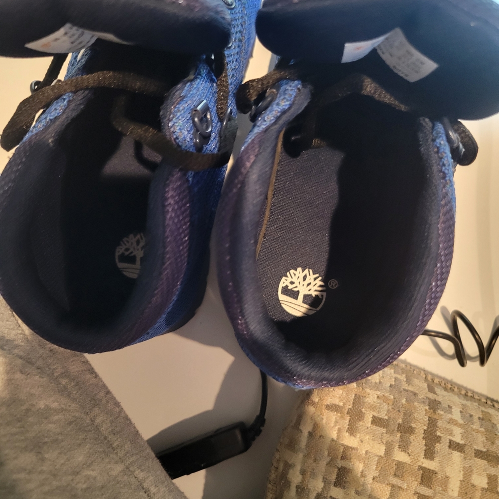 Kids Blue Timberland Shoes Size 5 - Picture 7 of 7
